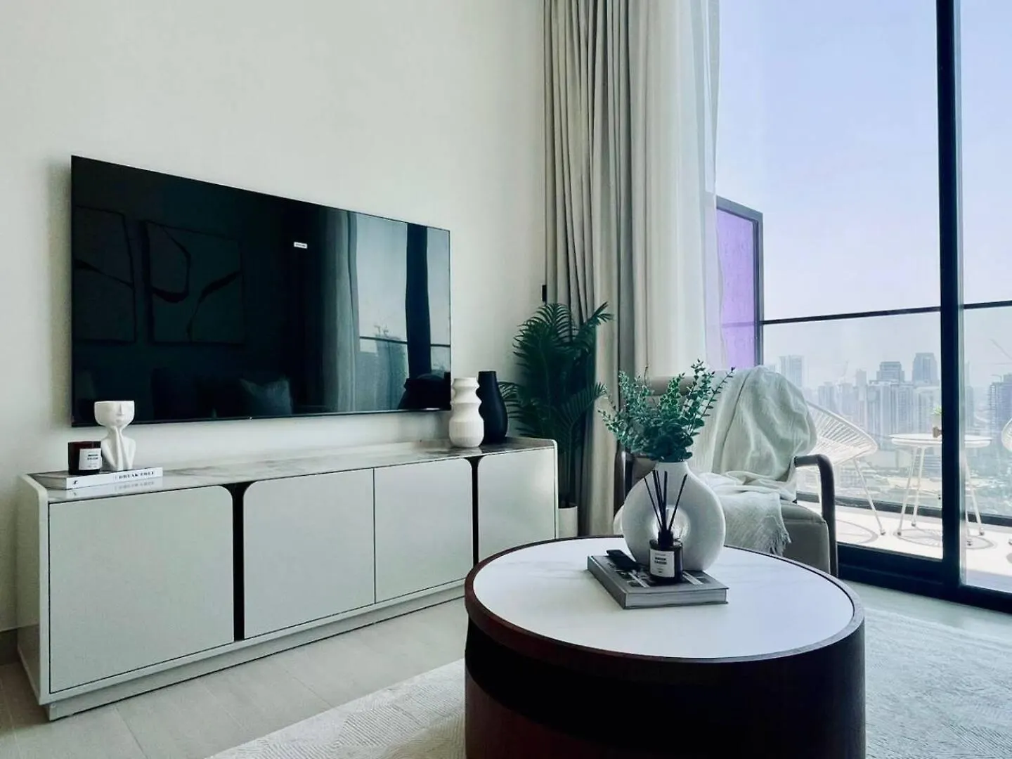 Aesthetic 1Br In Binghatti House Free Pool Gym Dubai